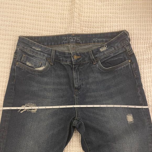 Zara Relaxed Fit Boyfriend Ripped Jeans - size 10 ( euro 40) - Picture 7 of 8